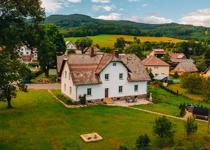 Villa Tady A Ted Lipova Lazne